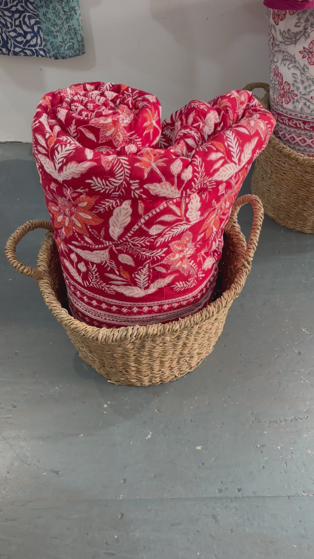 Large Lotus with mixed border King Size Quilt in Deep Red and Coral